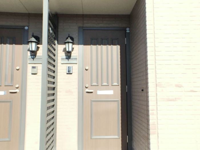 18/27 エントランス