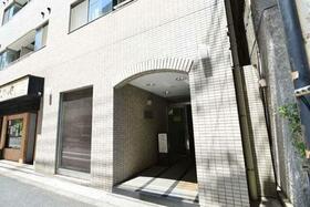 2/2 エントランス