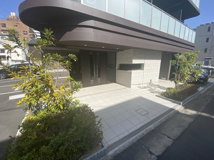 25/30 エントランス