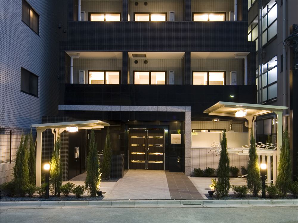 16/16 エントランス