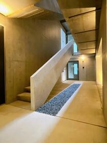 4/4 エントランス