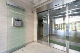 13/13 エントランス