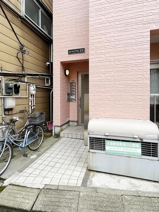 19/24 エントランス