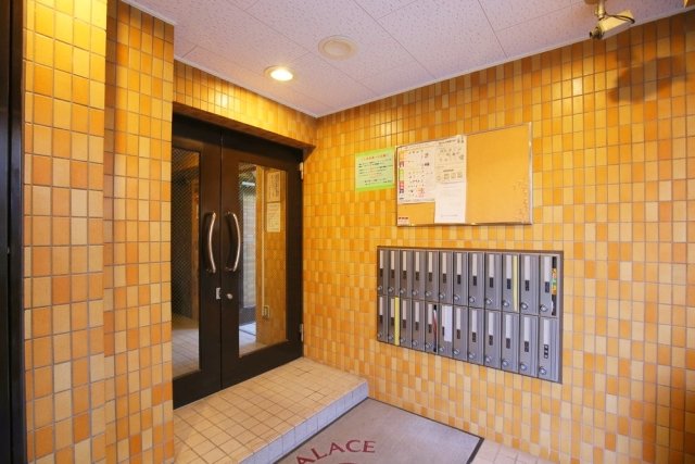 18/20 エントランス