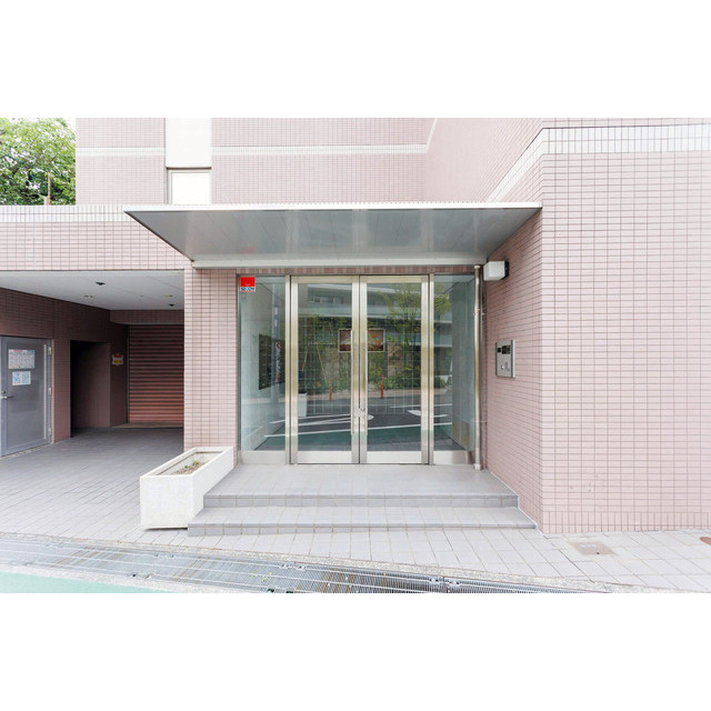 14/22 エントランス