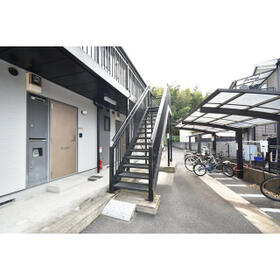 15/17 エントランス