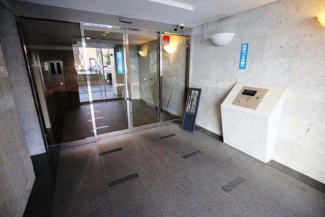 14/15 エントランス