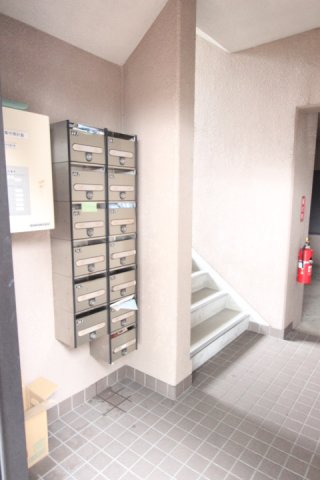 13/21 エントランス