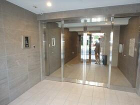 2/3 エントランス