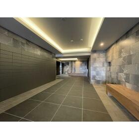 15/15 エントランス