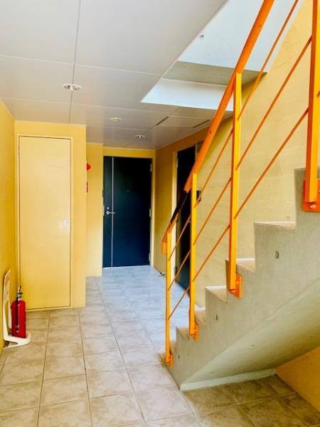 26/29 エントランス