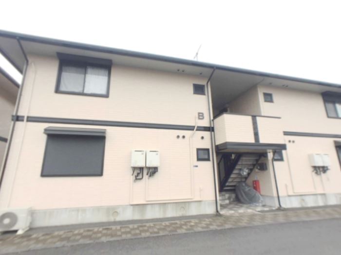 18/27 エントランス