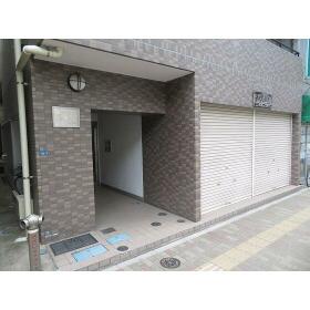 16/21 エントランス