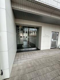 18/18 エントランス