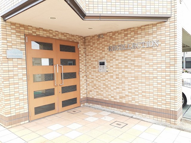 14/20 エントランス