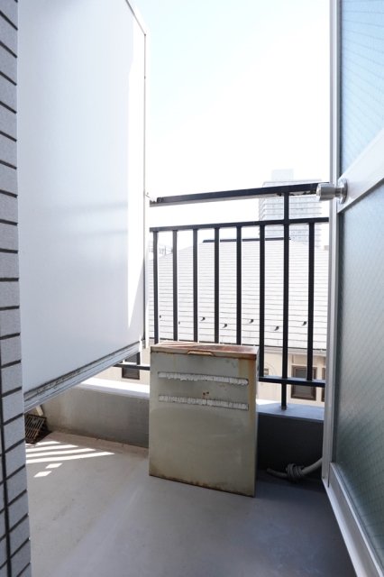 15/23 バルコニー