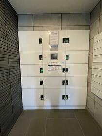 5/5 エントランス