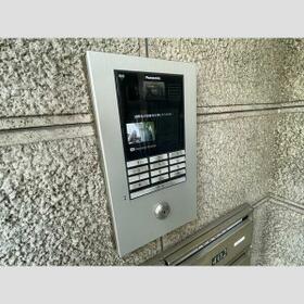 13/16 エントランス