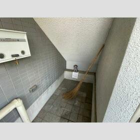 16/16 エントランス