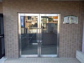 4/5 エントランス