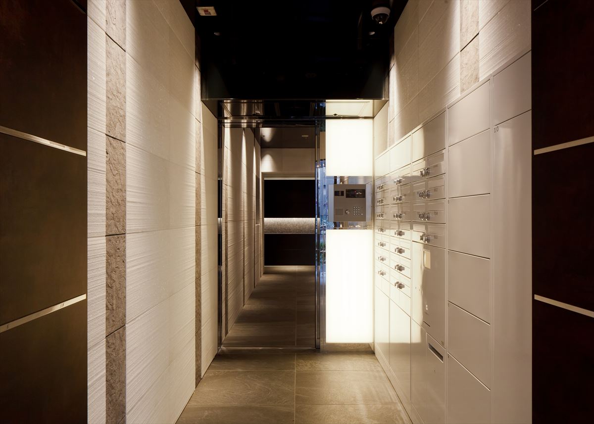 2/2 エントランス