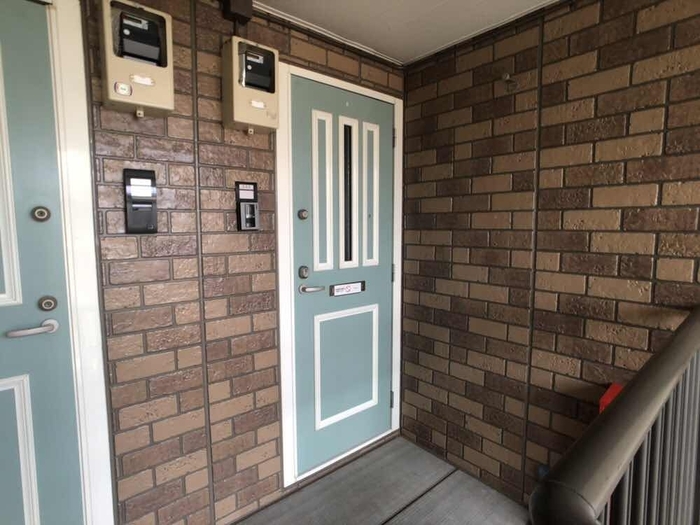 19/27 エントランス