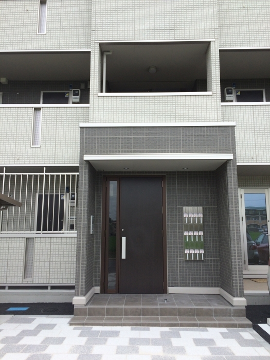 19/23 エントランス