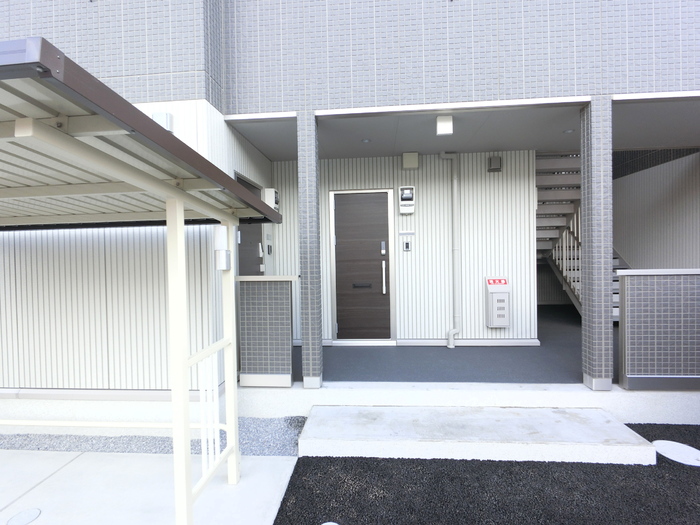 16/22 エントランス