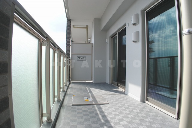 23/30 バルコニー