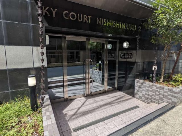 18/20 エントランス