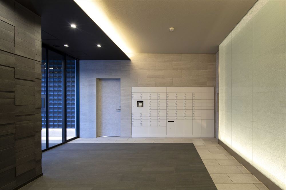 22/30 エントランス