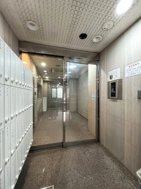 20/24 エントランス