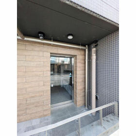 4/5 エントランス