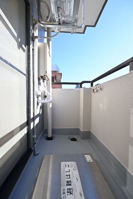 13/19 バルコニー