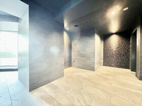 18/18 エントランス