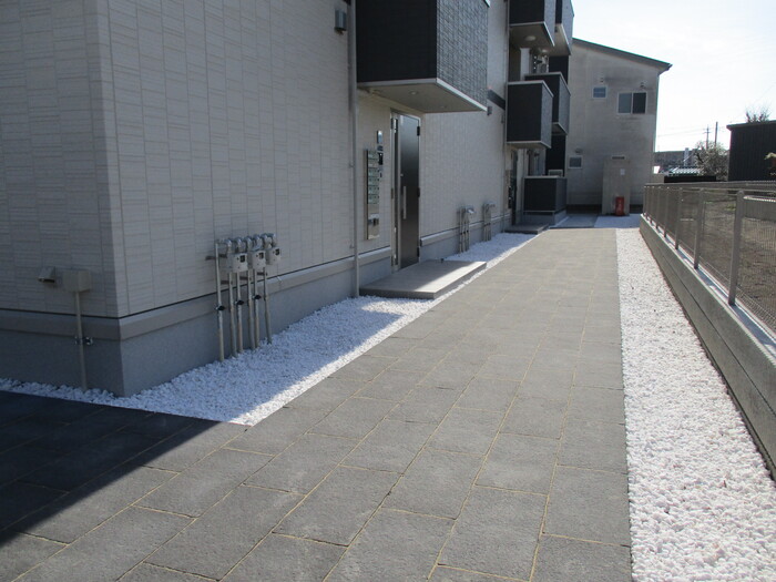 18/19 エントランス