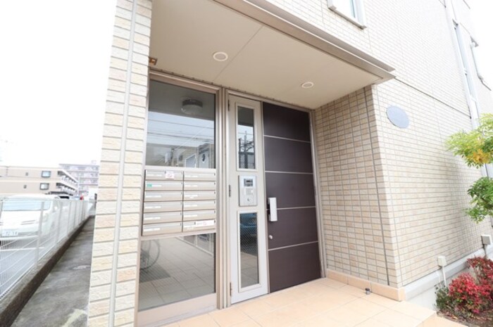 15/16 エントランス