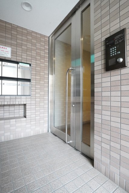 21/25 エントランス