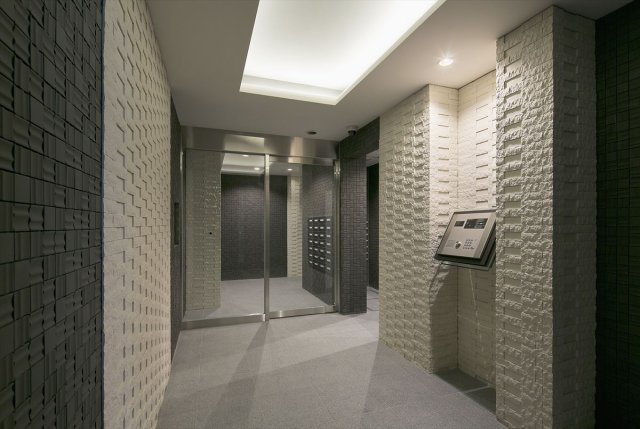 25/30 エントランス