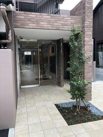 17/17 エントランス