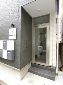 16/16 エントランス