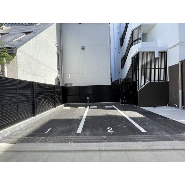 17/25 駐車場