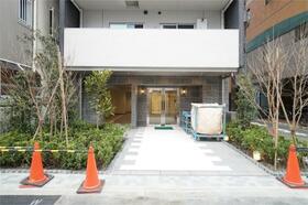 2/2 エントランス