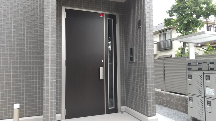 17/19 エントランス