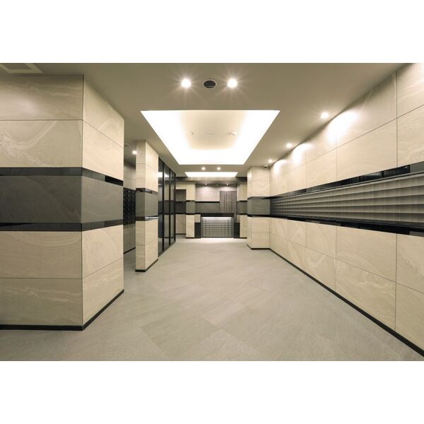 17/18 エントランス