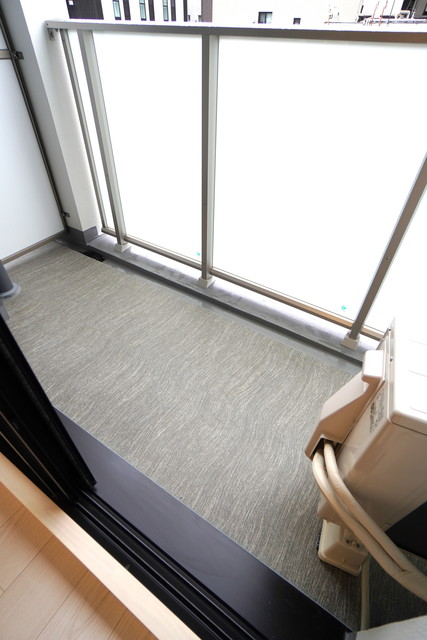 18/23 バルコニー