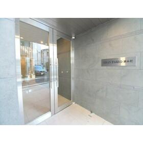 16/16 エントランス