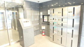 16/16 エントランス