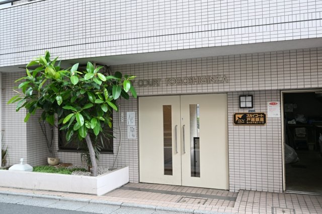 20/27 エントランス