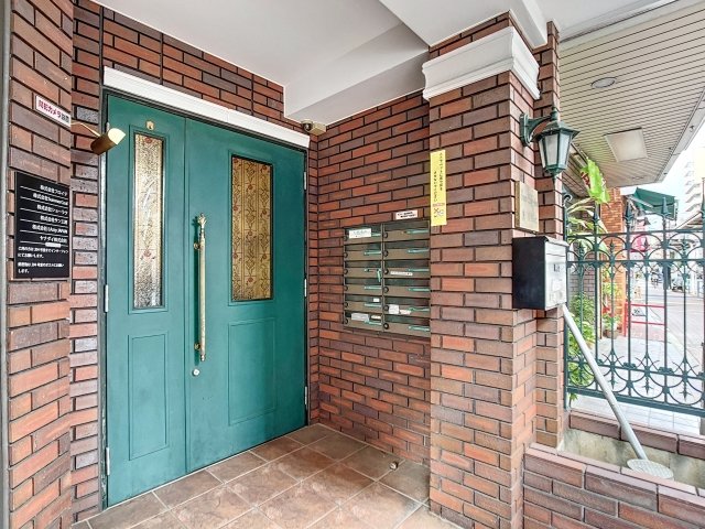 20/27 エントランス